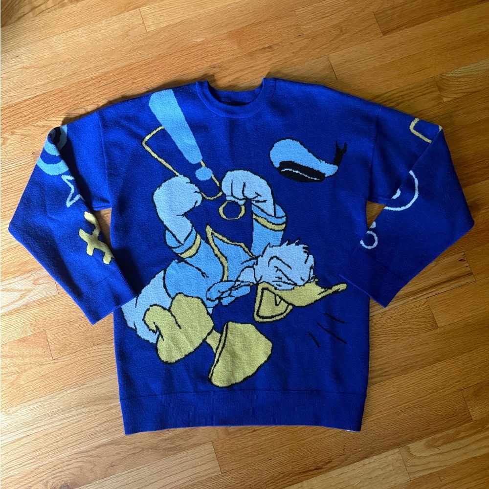 Disney Parks Angry Donald Duck long sleeve crewneck, size Small